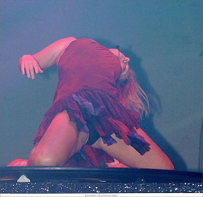 Geri halliwell upskirt
